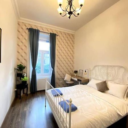 西火车站舒适3间客房 Apartment Budapest Ngoại thất bức ảnh